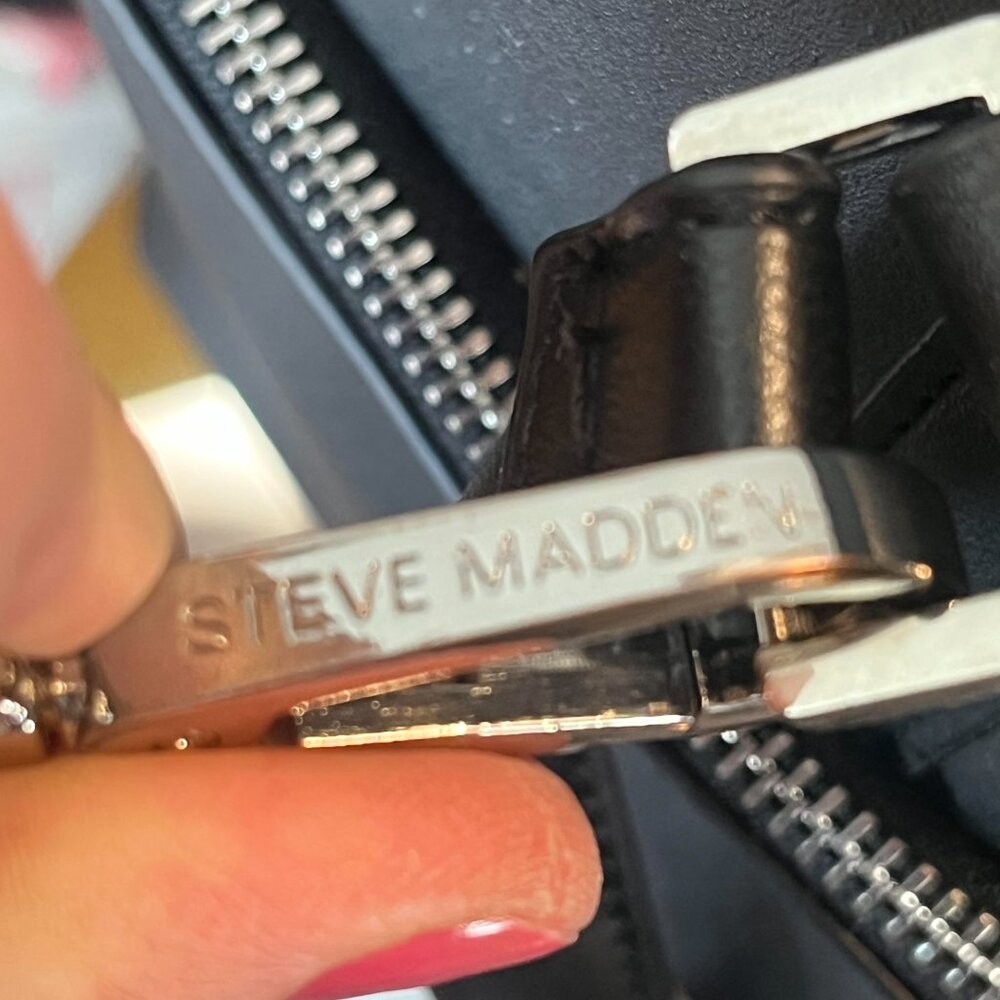 Steve Madden Large Black Leather Tote Purse Crossbody Bag Silver-Toned Accents - Picture 3 of 10